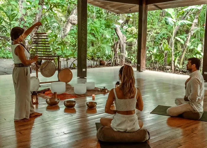 Cala Luna Boutique & Tamarindo